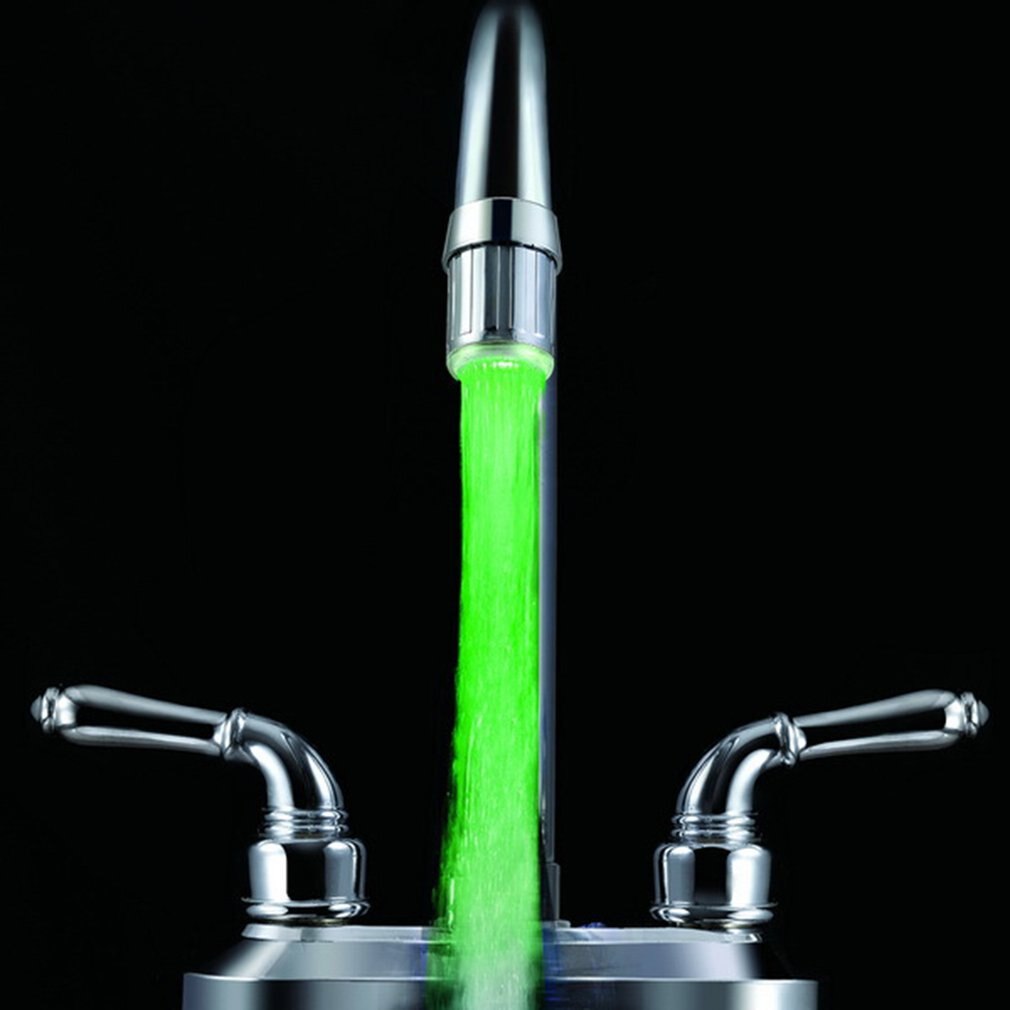 Leuchtender Wasserhahnaufsatz