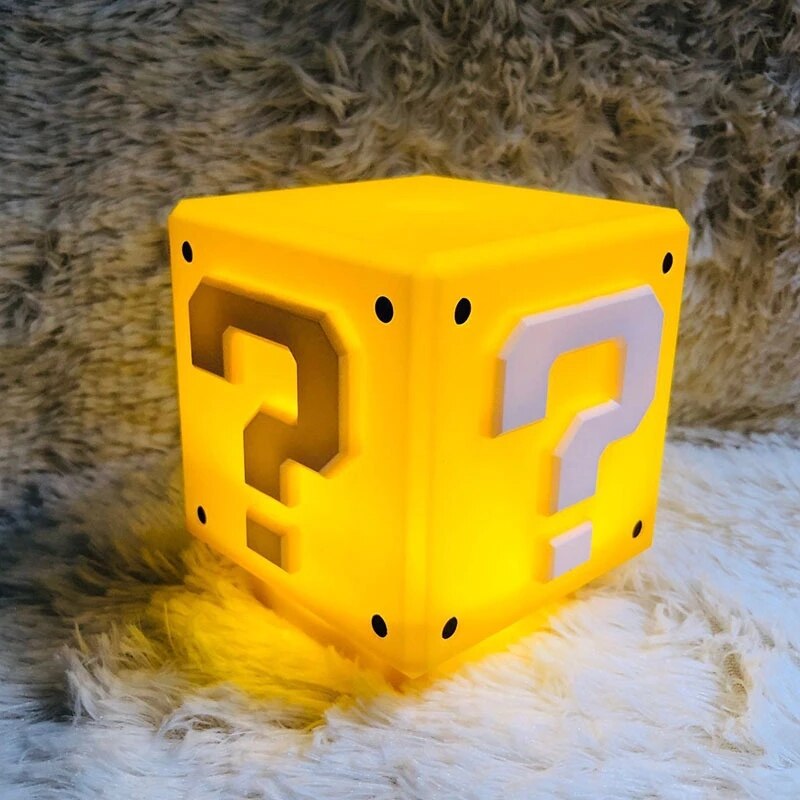 Leuchtende Super Mario Fragezeichenbox