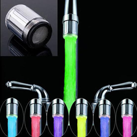 Leuchtender Wasserhahnaufsatz